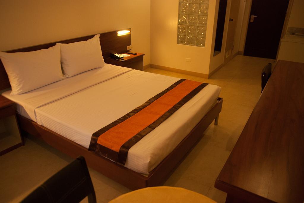 M Suites Hotel Makati City Cameră foto